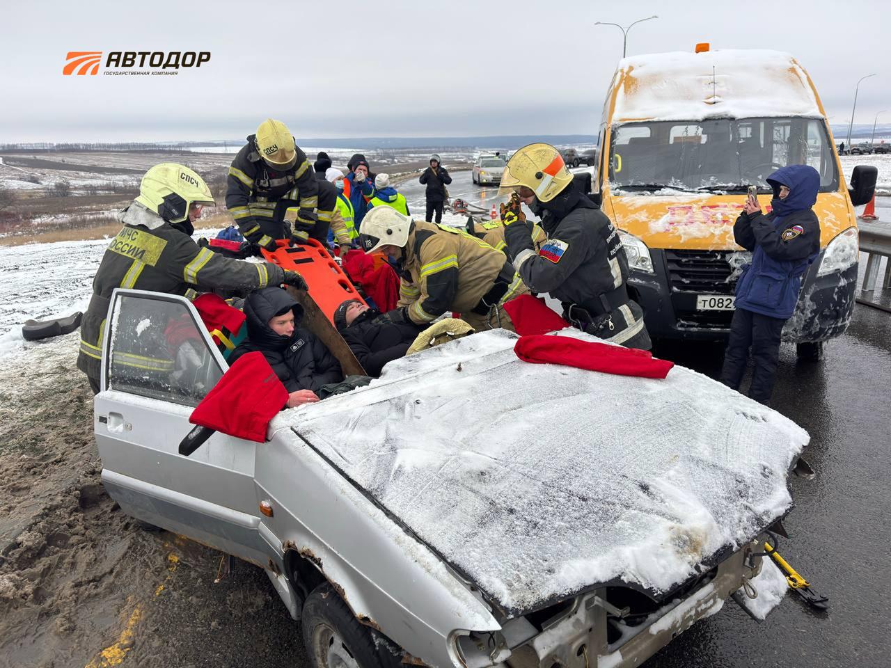 На М-12 «Восток» провели учения по ликвидации последствий ДТП с угрозой взрыва автоцистерны На М-12 «Восток» провели учения по ликвидации последствий ДТП с угрозой взрыва автоцистерны