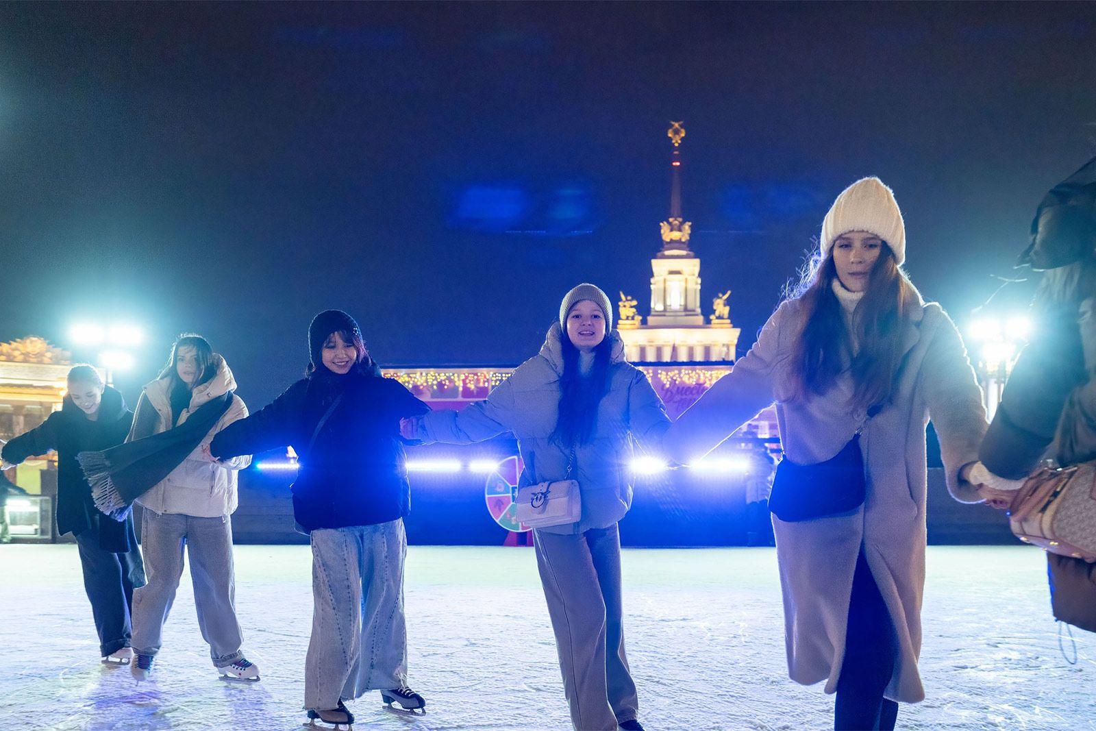 Приглашаем на цикл мероприятий «Музыка в подарок» на катке ВДНХ Приглашаем на цикл мероприятий «Музыка в подарок» на катке ВДНХ