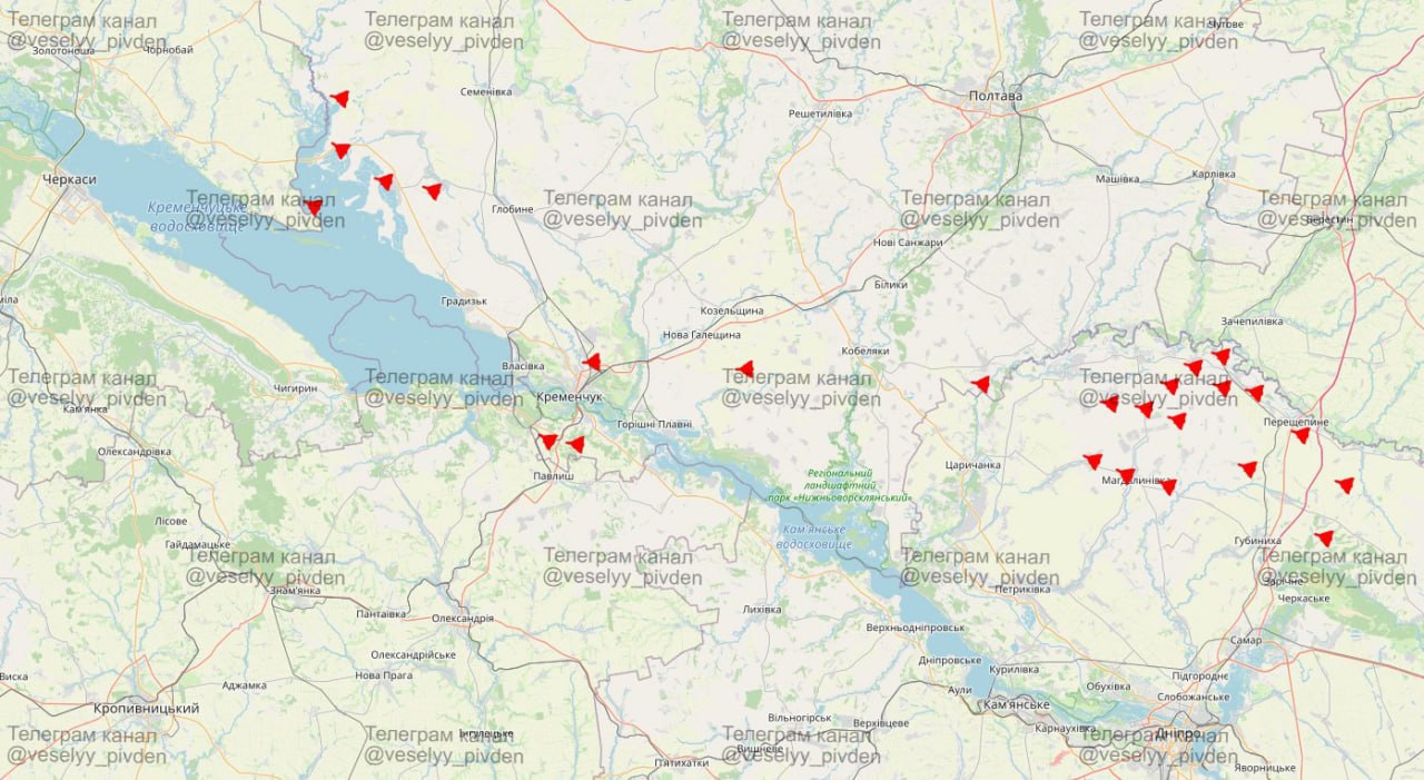 Ночь взрывов в Кременчуге: три «Искандера» и полсотни дронов обрушились на Полтавскую область Ночь взрывов в Кременчуге: три «Искандера» и полсотни дронов обрушились на Полтавскую область