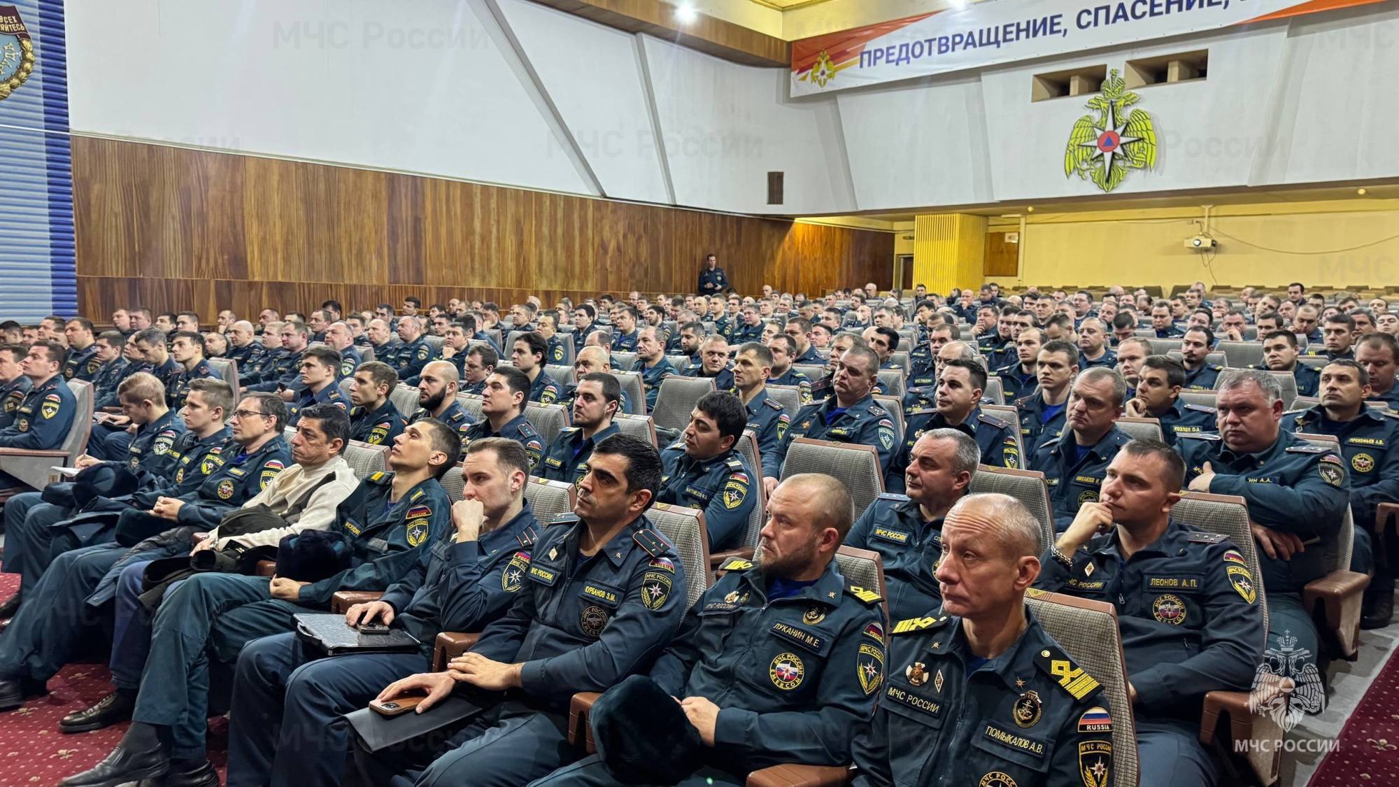 В столичном Главке МЧС России прошли занятия по профилактике дорожно-транспортных происшествий В столичном Главке МЧС России прошли занятия по профилактике дорожно-транспортных происшествий