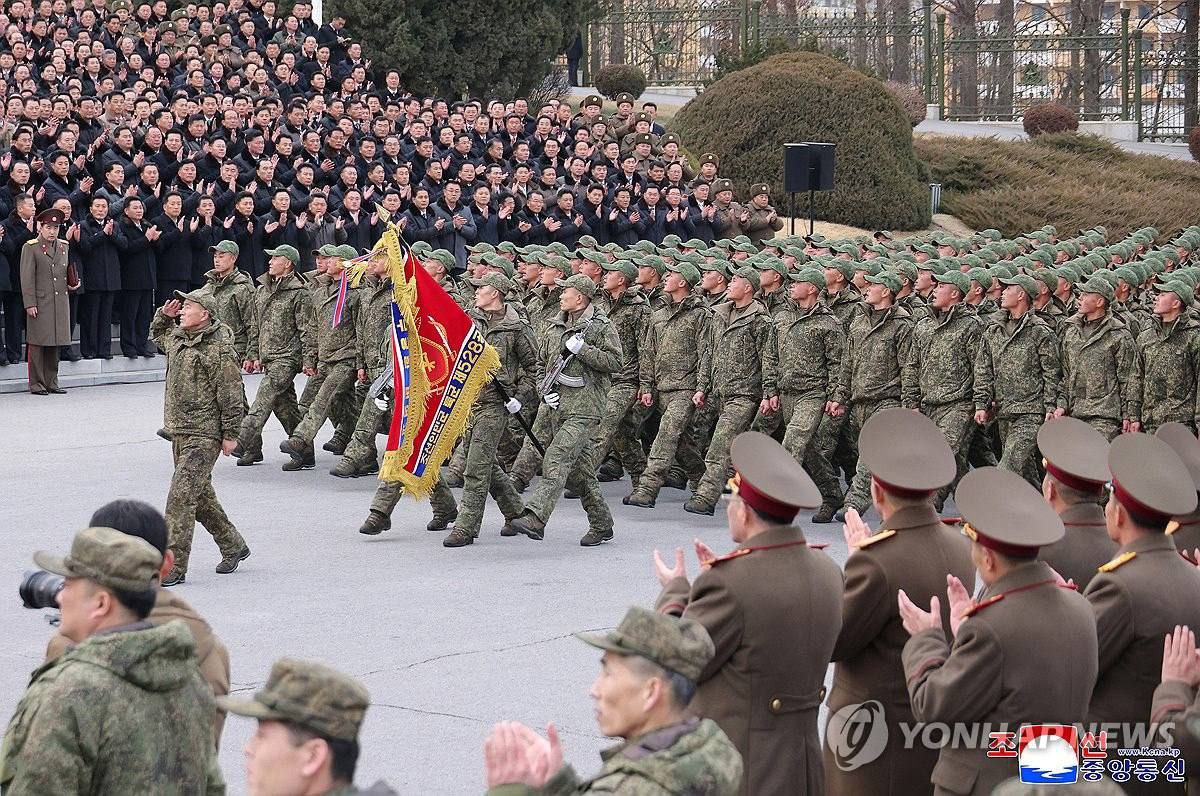 Эдуард Басурин: Ким Чен Ын лично торжественно поприветствовал в Пхеньяне военнослужащих 528-го саперного полка КНДР, вернувшихся из России после освобождения Курской области Эдуард Басурин: Ким Чен Ын лично торжественно поприветствовал в Пхеньяне военнослужащих 528-го саперного полка КНДР, вернувшихся из России после освобождения Курской области