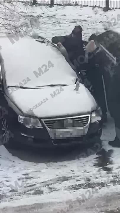 Мороз нечаянно нагрянул: столбики термометров ушли в ощутимый «минус» — утренний квест «открой дверь машины любой ценой» начался