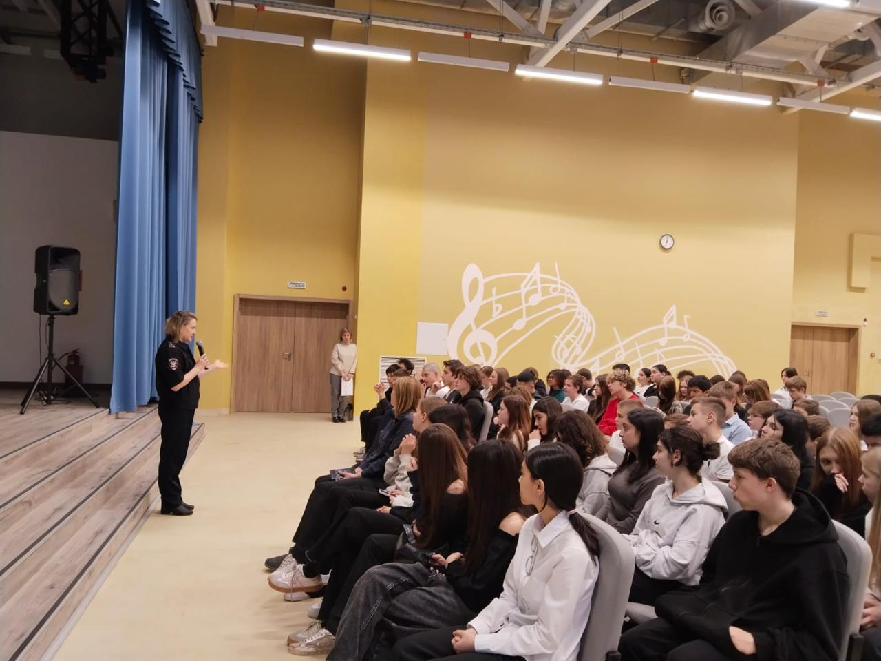 Инспектор по делам несовершеннолетних Киевского вокзала провела профилактические лекции в образовательном учреждении г. Красногорска Инспектор по делам несовершеннолетних Киевского вокзала провела профилактические лекции в образовательном учреждении г. Красногорска