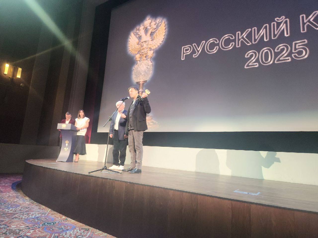 «После боя сердце просит музыки вдвойне» «После боя сердце просит музыки вдвойне»