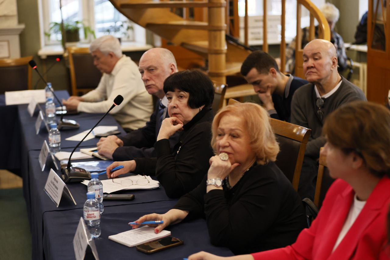 Заместитель Председателя Мосгордумы Степан Орлов (фракция партии «Единая Россия») выступил на первой городской конференции «Наследие Победы: развитие городской скульптуры и монументального искусства, посвященных Великой... Заместитель Председателя Мосгордумы Степан Орлов (фракция партии «Единая Россия») выступил на первой городской конференции «Наследие Победы: развитие городской скульптуры и монументального искусства, посвященных Великой...