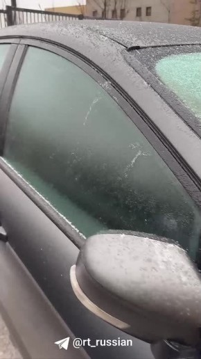 Ледяной дождь в Москве и области: машины покрылись коркой