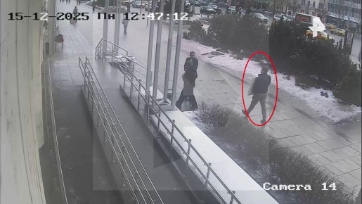 Установка плаката с именами живых журналистов на акции памяти попала на камеры