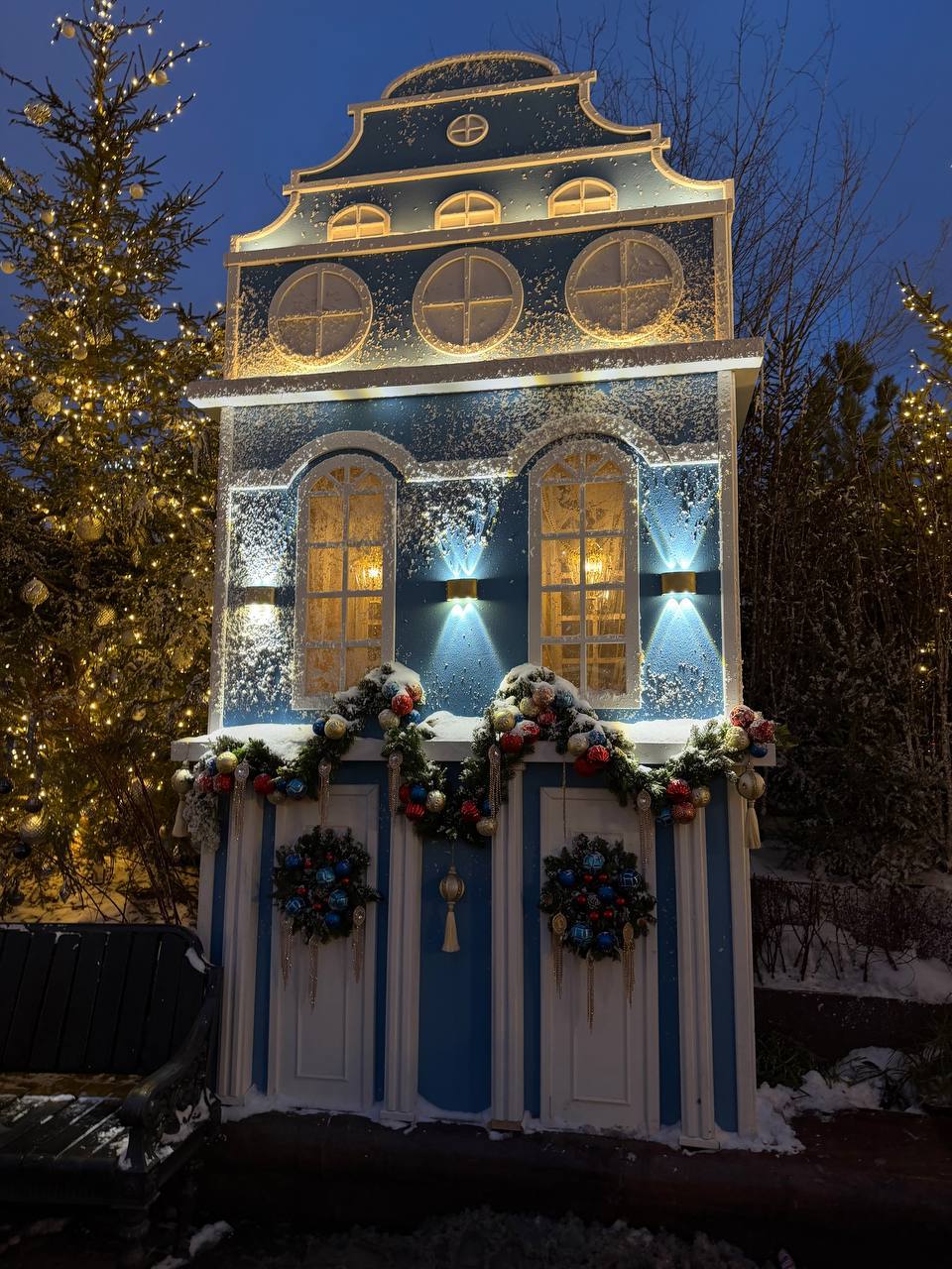 Если посмотреть на эти фото, в голове начнёт звучать Чайковский, а ноги сами понесут к Большому театру Если посмотреть на эти фото, в голове начнёт звучать Чайковский, а ноги сами понесут к Большому театру