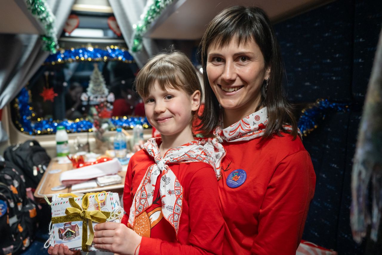 Одна большая семья. С 13 по 20 декабря проходит финал Всероссийского конкурса «Большая перемена» среди учеников 1-4 классов Одна большая семья. С 13 по 20 декабря проходит финал Всероссийского конкурса «Большая перемена» среди учеников 1-4 классов