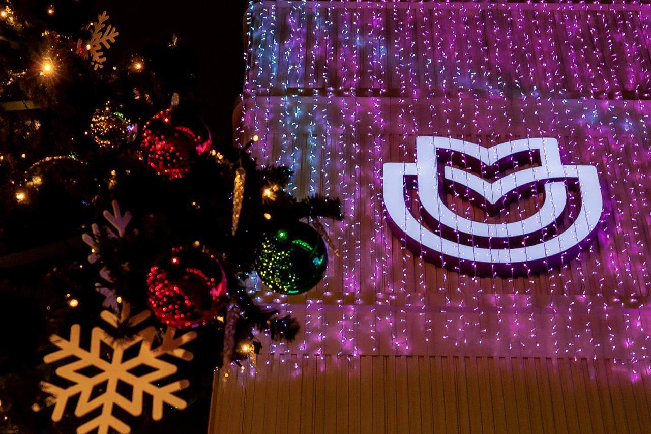 Сказочный зимний сад ожил на фасадах Центров женского здоровья! Сказочный зимний сад ожил на фасадах Центров женского здоровья!