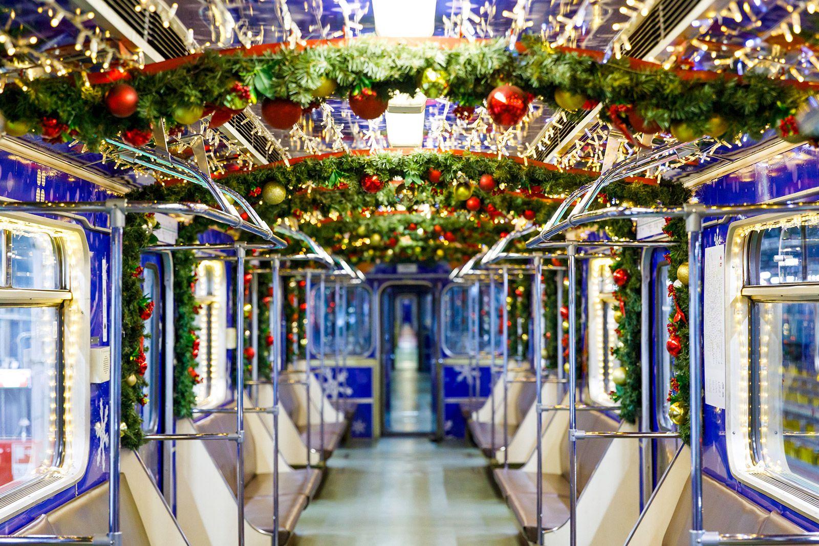 В московском метро запустили новогодний «Номерной» поезд В московском метро запустили новогодний «Номерной» поезд