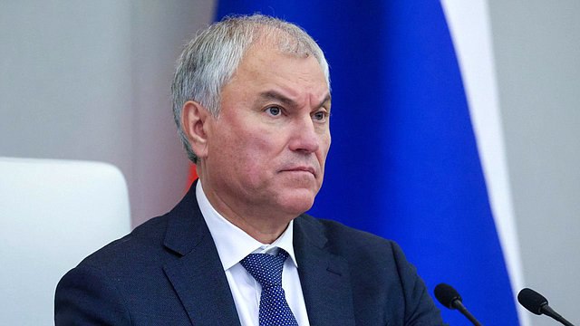 Алексей Шапошников: Государственная Дума приняла закон, запрещающий продажу табачной и никотинсодержащей продукции на остановках общественного транспорта