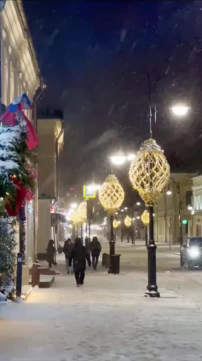 Доставайте самое тёплое! В Москве сегодня ожидается мокрый снег, гололёд и ветер до 15 м/с