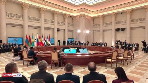 ������� ���� � �����-����������