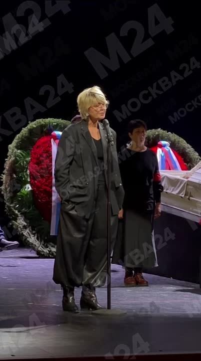 «Она улетела как птичка». Дочь Юлия Меньшова рассказала, что Вера Алентова мечтала уйти внезапно, чтобы не стать обузой