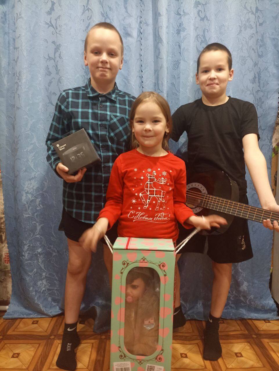 Личный состав аппарата директора и аппарата заместителей директора во главе с начальником Управления делами ФСИН России генерал-майором внутренней службы Дмитрием Шароватовым принял участие в благотворительной акции «Елка... Личный состав аппарата директора и аппарата заместителей директора во главе с начальником Управления делами ФСИН России генерал-майором внутренней службы Дмитрием Шароватовым принял участие в благотворительной акции «Елка...