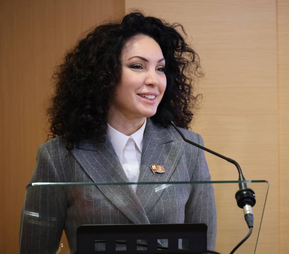 Друзья, отличная новость! В новогодние праздники парковаться в Москве можно бесплатно!