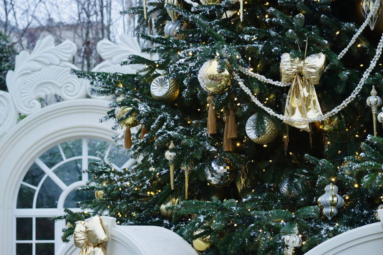 В Москве — парад новогодних декораций В Москве — парад новогодних декораций