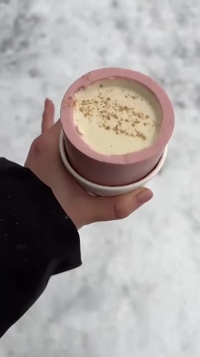 То, что нужно с утра — медово-горчичный раф… в стакане из колбасы? Чтооо?!