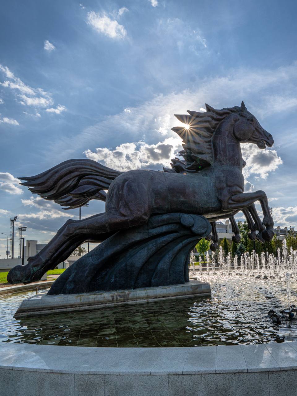 В год Лошади предлагаю вашему вниманию скульптурно-архитектурную подборку на улицах Москвы, связанную с этими прекрасными животными: В год Лошади предлагаю вашему вниманию скульптурно-архитектурную подборку на улицах Москвы, связанную с этими прекрасными животными: