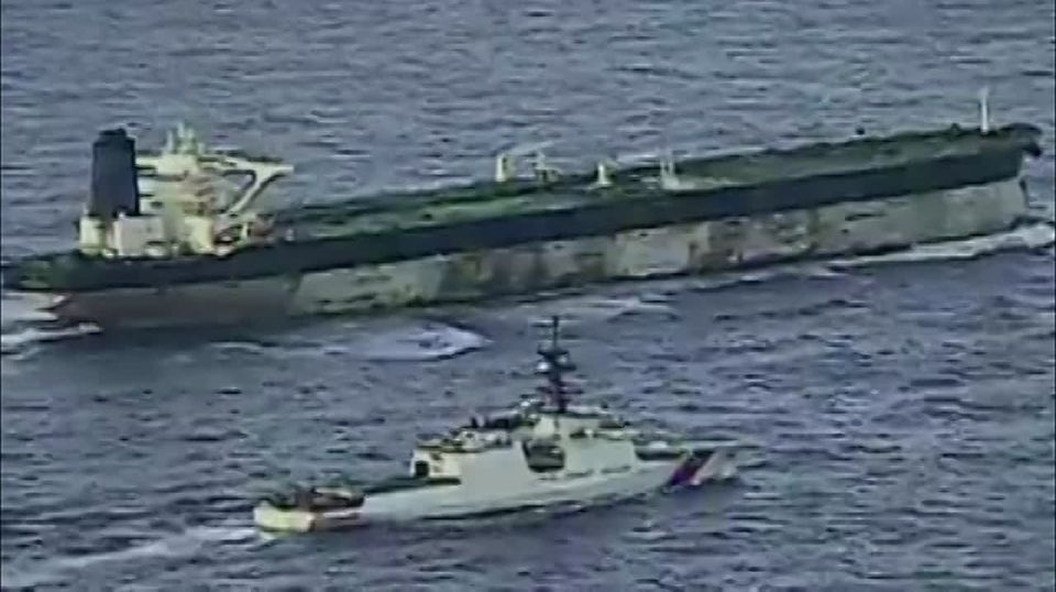 ����� ��� ������������ ����� USCGC Munro ����������� ������ "��������" ����� ������� �����