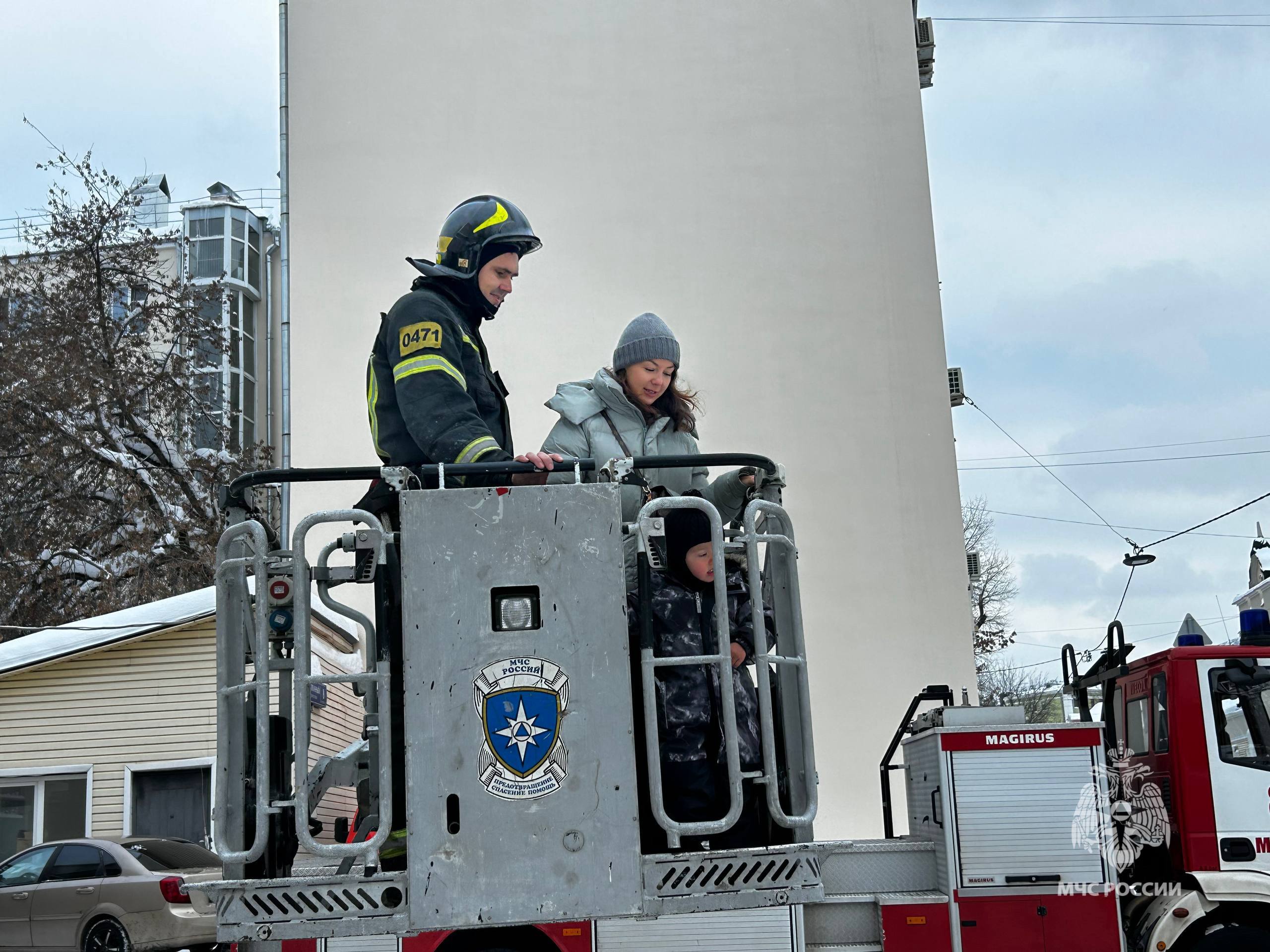 Знакомство с профессией: 47 пожарная часть встречает гостей Знакомство с профессией: 47 пожарная часть встречает гостей