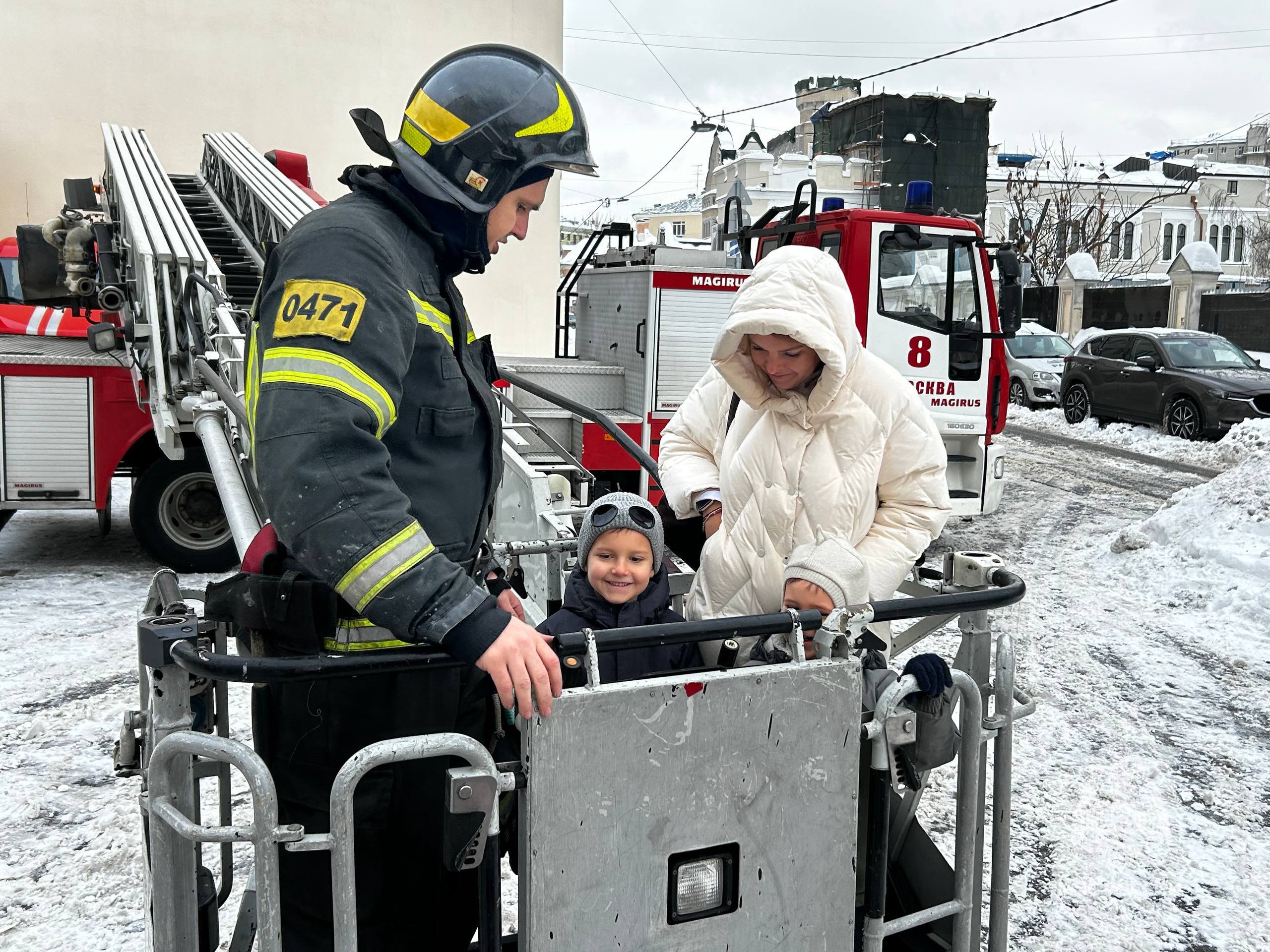 Знакомство с профессией: 47 пожарная часть встречает гостей Знакомство с профессией: 47 пожарная часть встречает гостей