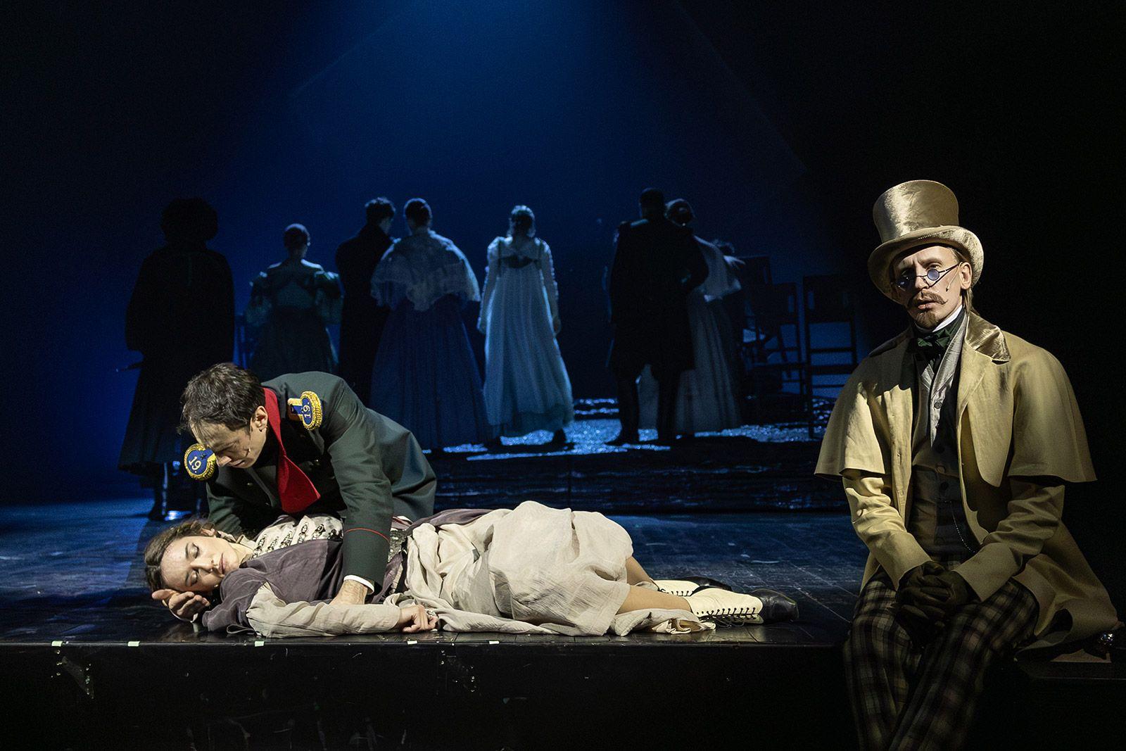 В Московском драматическом театре имени Н.В. Гоголя состоялась премьера спектакля «Герой нашего времени?» по мотивам романа Михаила Лермонтова В Московском драматическом театре имени Н.В. Гоголя состоялась премьера спектакля «Герой нашего времени?» по мотивам романа Михаила Лермонтова