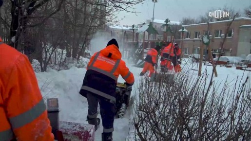 Москва вновь переживает снежный апокалипсис: столицу накрыл очередной циклон