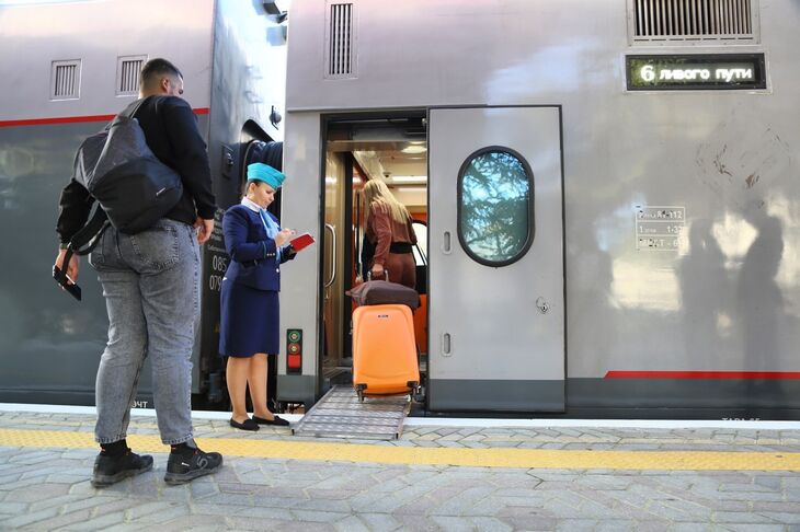 За новогодние праздники поезда перевезли в крымском направлении почти 300 тысяч человек