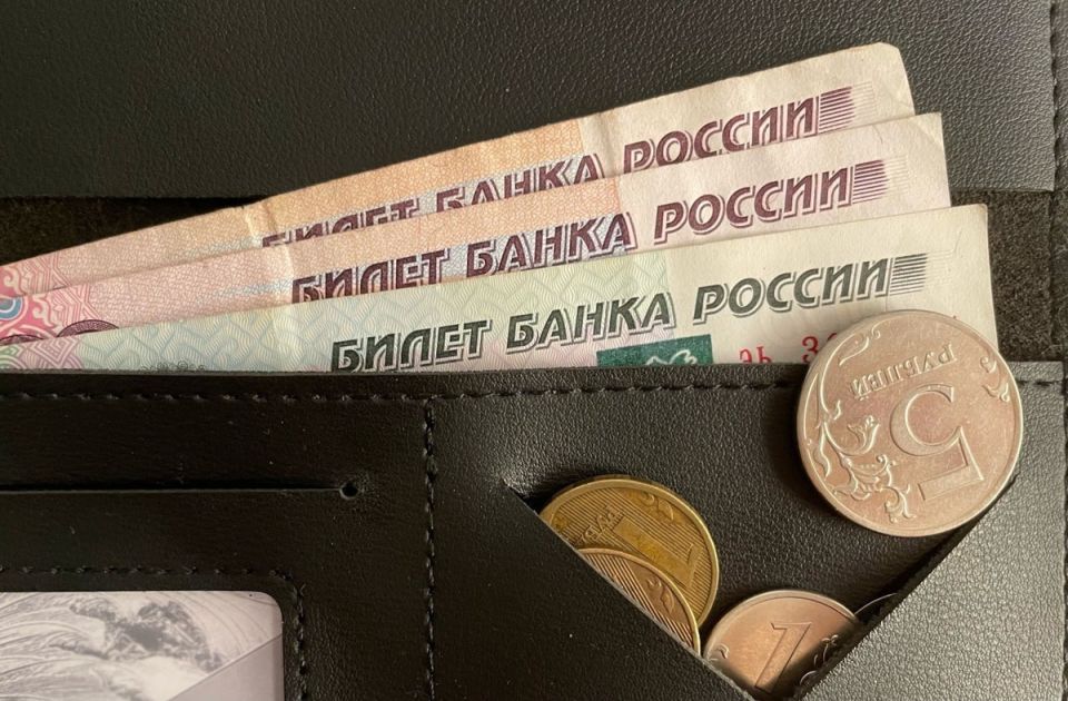 Скоро к праздникам: когда ожидать выплаты пенсий и пособий в 2026 году