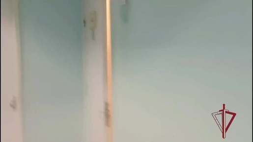 Полуголый мужчина залез в детский сад в Москве