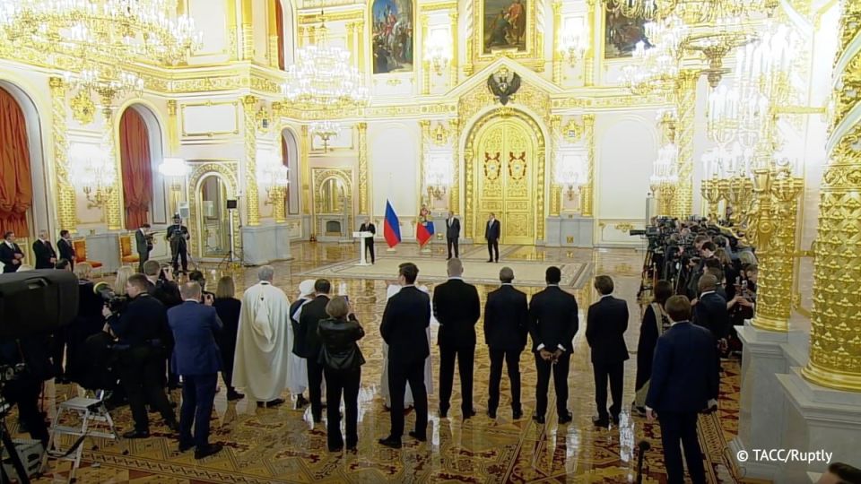 Москва надеется, что Киев поймет необходимость устойчивого мира, и пока этого нет, она продолжит последовательно добиваться поставленных целей, заявил Путин