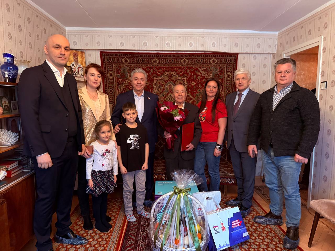 Столичные парламентарии чествуют ветеранов Великой Отечественной войны Столичные парламентарии чествуют ветеранов Великой Отечественной войны