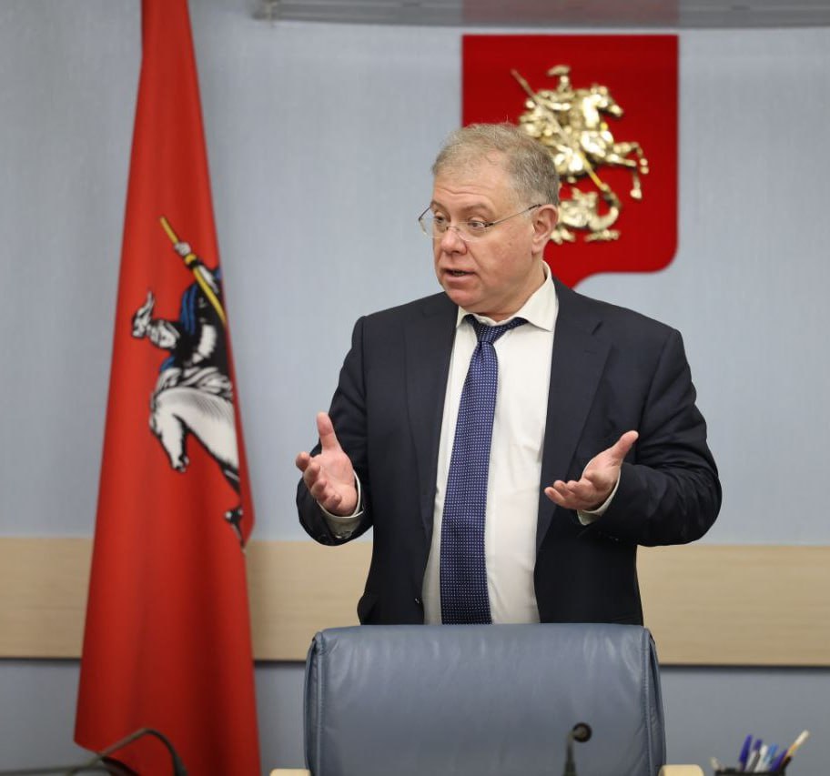 Наземное уличное метро – один из популярнейших видов общественного транспорта столицы! Наземное уличное метро – один из популярнейших видов общественного транспорта столицы!