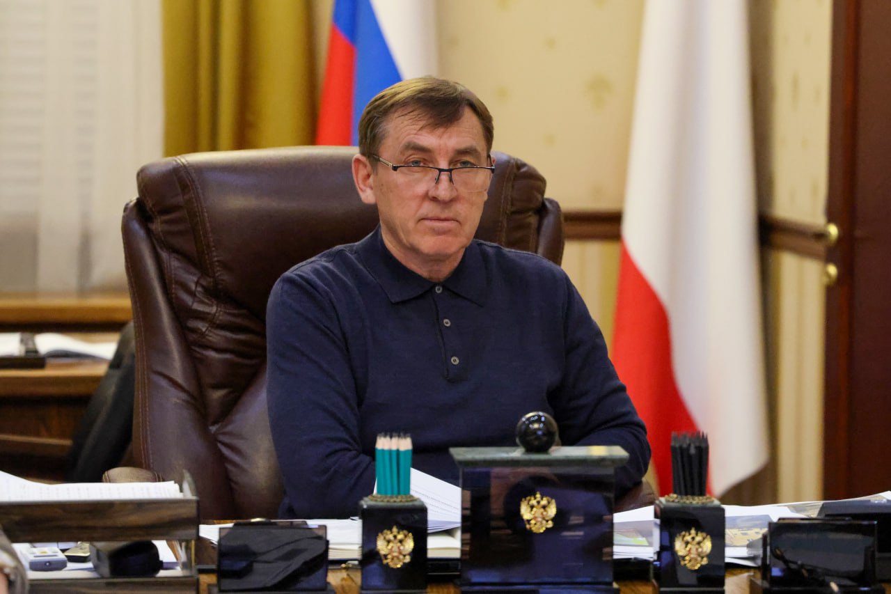 Юрий Гоцанюк: Держим на контроле вопрос своевременного заключения контрактов в рамках госпрограммы «Социально-экономическое развитие Республики Крым и г. Севастополя», межправительственного соглашения между Республикой Крым... Юрий Гоцанюк: Держим на контроле вопрос своевременного заключения контрактов в рамках госпрограммы «Социально-экономическое развитие Республики Крым и г. Севастополя», межправительственного соглашения между Республикой Крым...