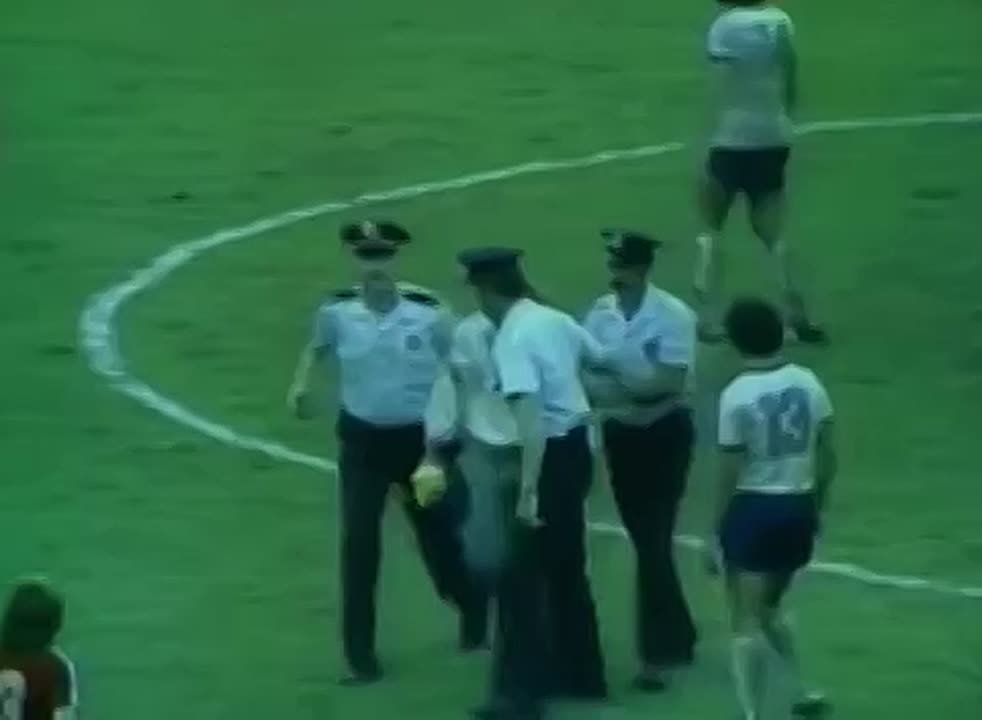 Андрей Медведев: А уже в 90-м, 91-м и дальше, вся эта бандеровская публика из Канады и США массово потянулась в бывшую УССР