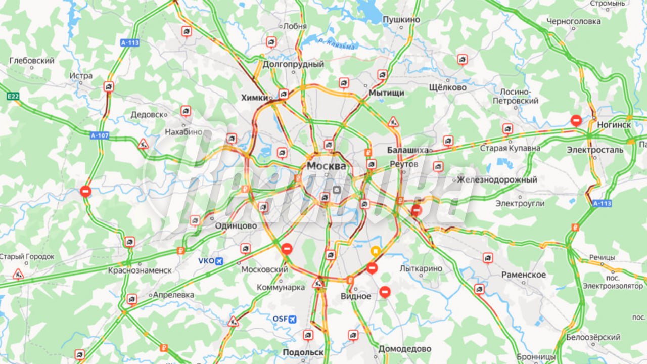 Столица «встала» в 9-балльные пробки из-за сильного снегопада, аэропорт Шереметьево закрыт до полудня, людям приходится толпиться в очередях на транспорт Столица «встала» в 9-балльные пробки из-за сильного снегопада, аэропорт Шереметьево закрыт до полудня, людям приходится толпиться в очередях на транспорт