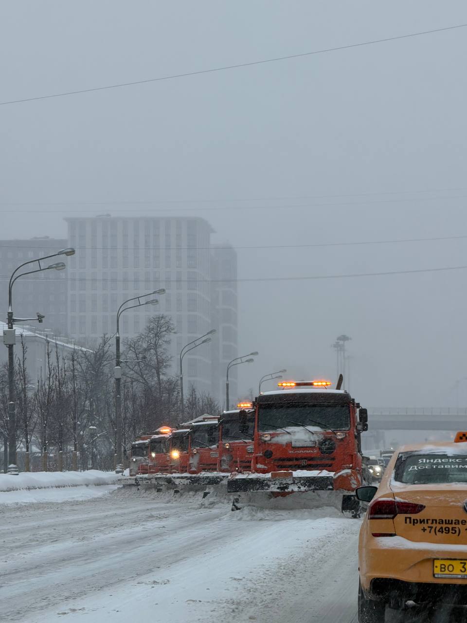 Евгений Попов: Сегодня многие ругают коммунальные службы столицы Евгений Попов: Сегодня многие ругают коммунальные службы столицы