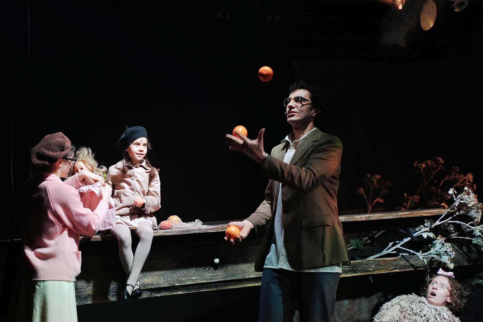 Посмотреть спектакль и сделать доброе дело — театр «Шалом» и благотворительный фонд помощи бездомным животным «Ника» проводят добрую акцию Посмотреть спектакль и сделать доброе дело — театр «Шалом» и благотворительный фонд помощи бездомным животным «Ника» проводят добрую акцию