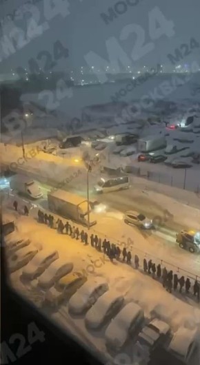 Из-за снегопада ситуация с общественным транспортом в подмосковном ЖК «Томилино Парк» критическая, жалуются жители Люберец