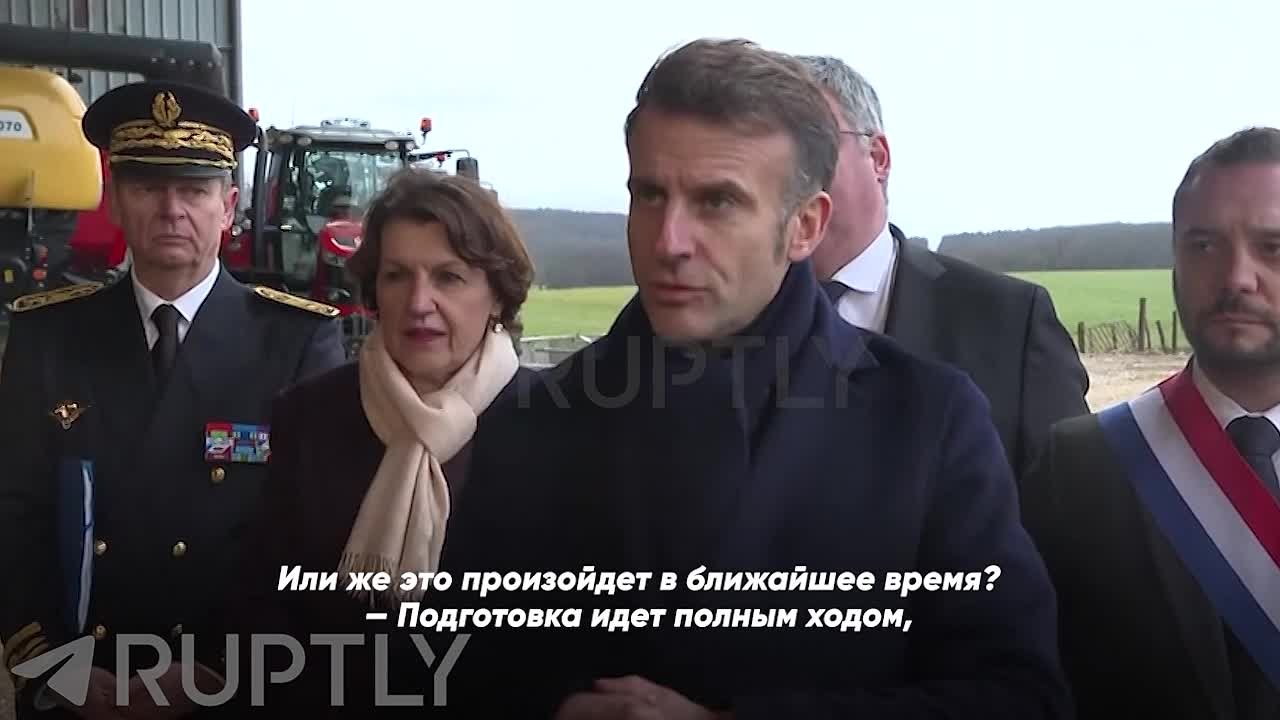 Макрон заявил, что на техническом уровне уже идут обсуждения, направленные на восстановление диалога с Москвой
