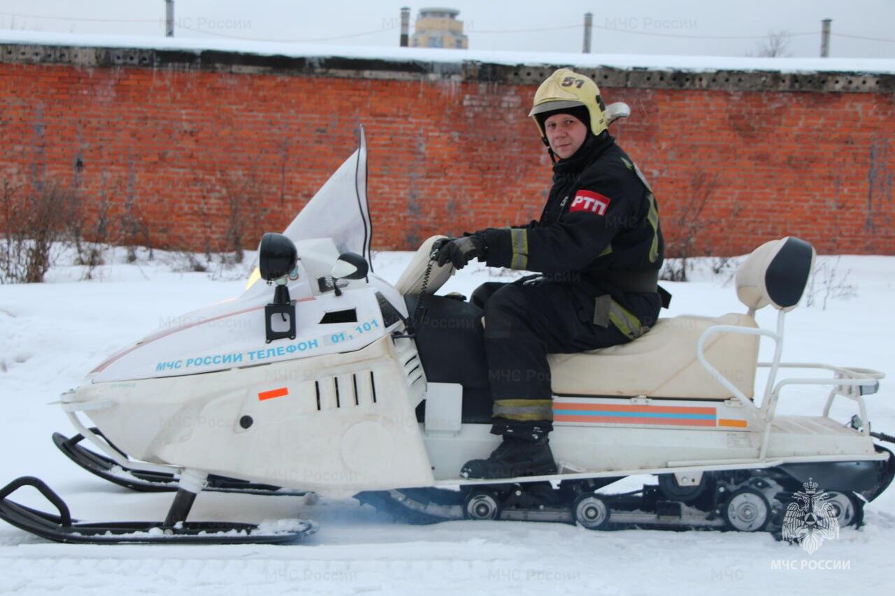 #ЛицаМЧС. Виталий Новиков – старший инструктор ГДЗС 51 СПСЧ Управления по САО ГУ МЧС России по г. Москве. Его история – это пример осознанного выбора, основанного на дружбе, верности долгу и постоянном самосовершенствовании