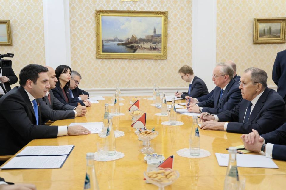 5 ������� ������� ����������� ��� ������ �.�.������ ���������� � ������������� ������������� �������� ���������� ������� �.�.���������, ����������� � ������ � ����������� ������� �� ����������� ������������ ������ ���������...