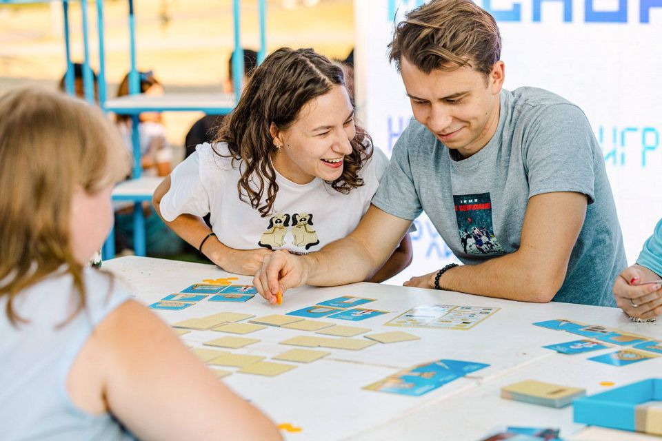 � ������ ����� � ������ ������� ����� 200 ������������ �����������