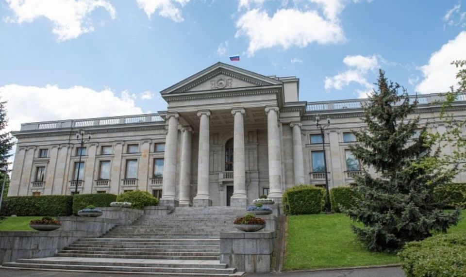 �� ������ ��� ���������. ������� ������ ���������� ������ � ������ � ����� ������ ������� ����� ���������� ���� � ������ ������� ����������� � ������ �� ��. ���������, 13 � ������ ����� �� ������ ������ �����, � ����� � 1945...