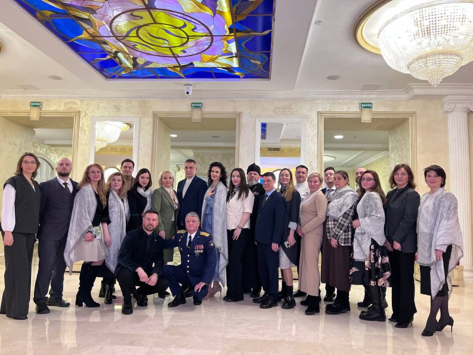 В преддверии Дня защитника Отечества в Москве, в Общественной палате состоялось мероприятие поддержки и памяти «Жить за двоих» с участием военнослужащих, представителей духовенства и общественных организаций