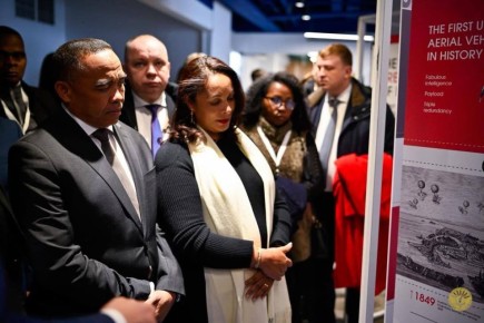 Президент Мадагаскара посетил выставку беспилотников в Москве
