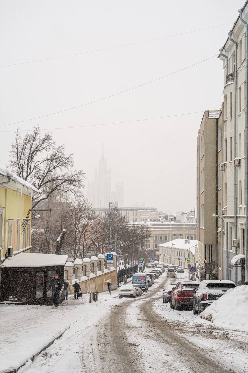 Белая Москва после снегопада Белая Москва после снегопада