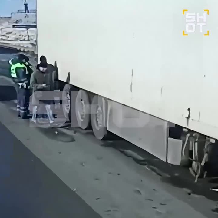 Три фуры столкнулись на федеральной трассе «Каспий» в Волгоградской области